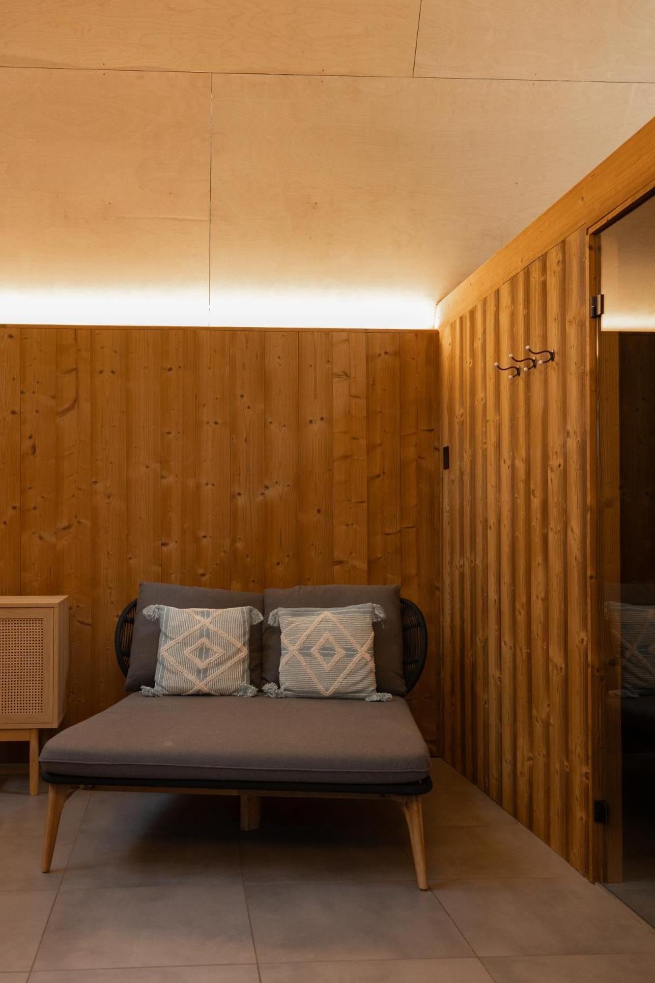 Hotel Kouty Ledeč nad Sázavou Esterno foto